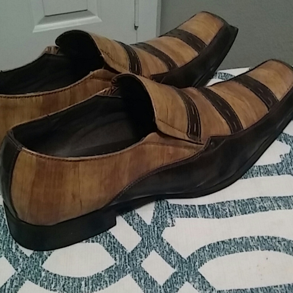 Shoes... - Picture 2 of 6